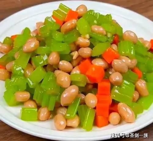 夏季炎热抵抗差，常吃8种自带“青霉素”的蔬菜，增强免疫少生病