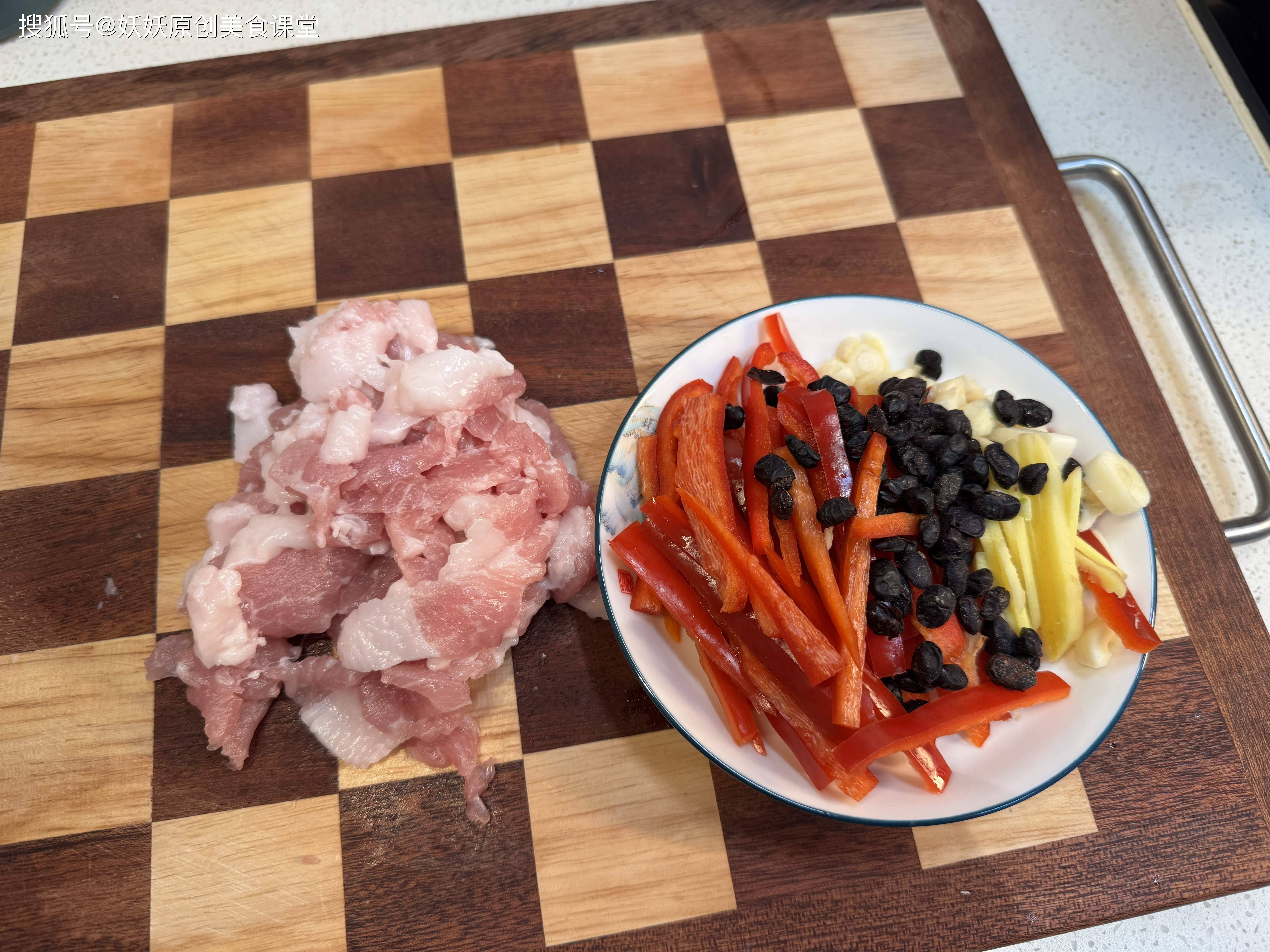 春夏交替遇到这菜使劲吃，自带“青霉素”，通便排毒抗菌消炎