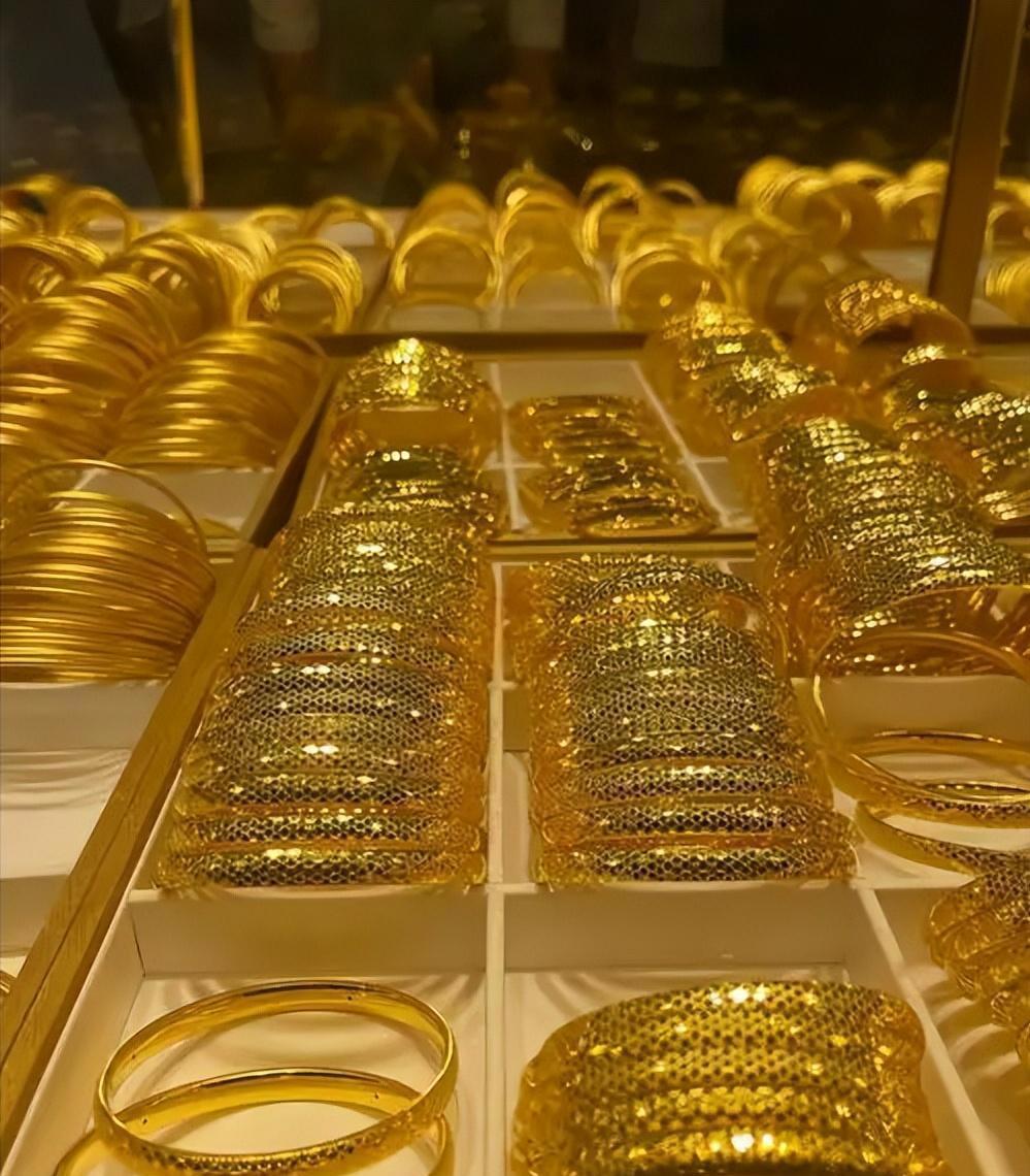 上海贵金属交易中心(上海贵金属交易中心正规吗)