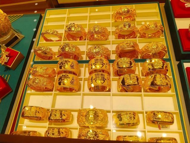 贵金属报价(国际金价今日实时报价)